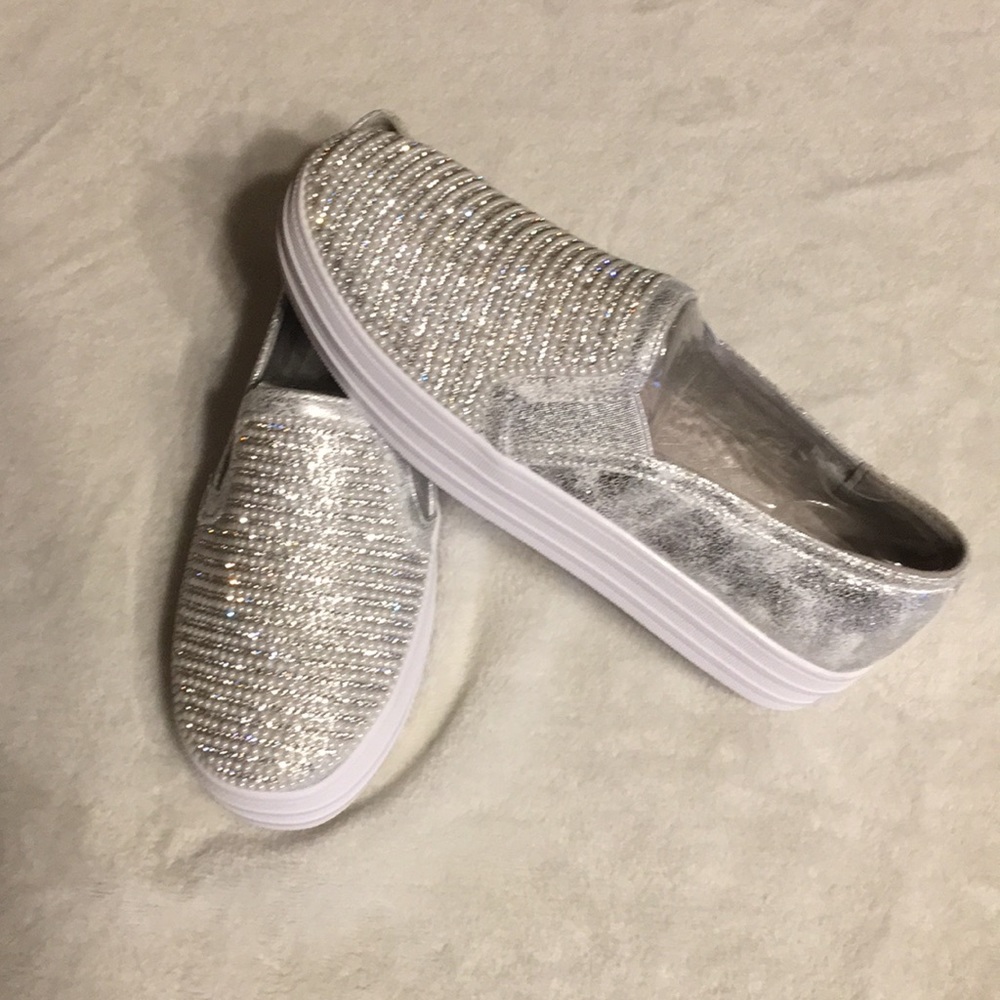 NWOT Skecher Street Shoes